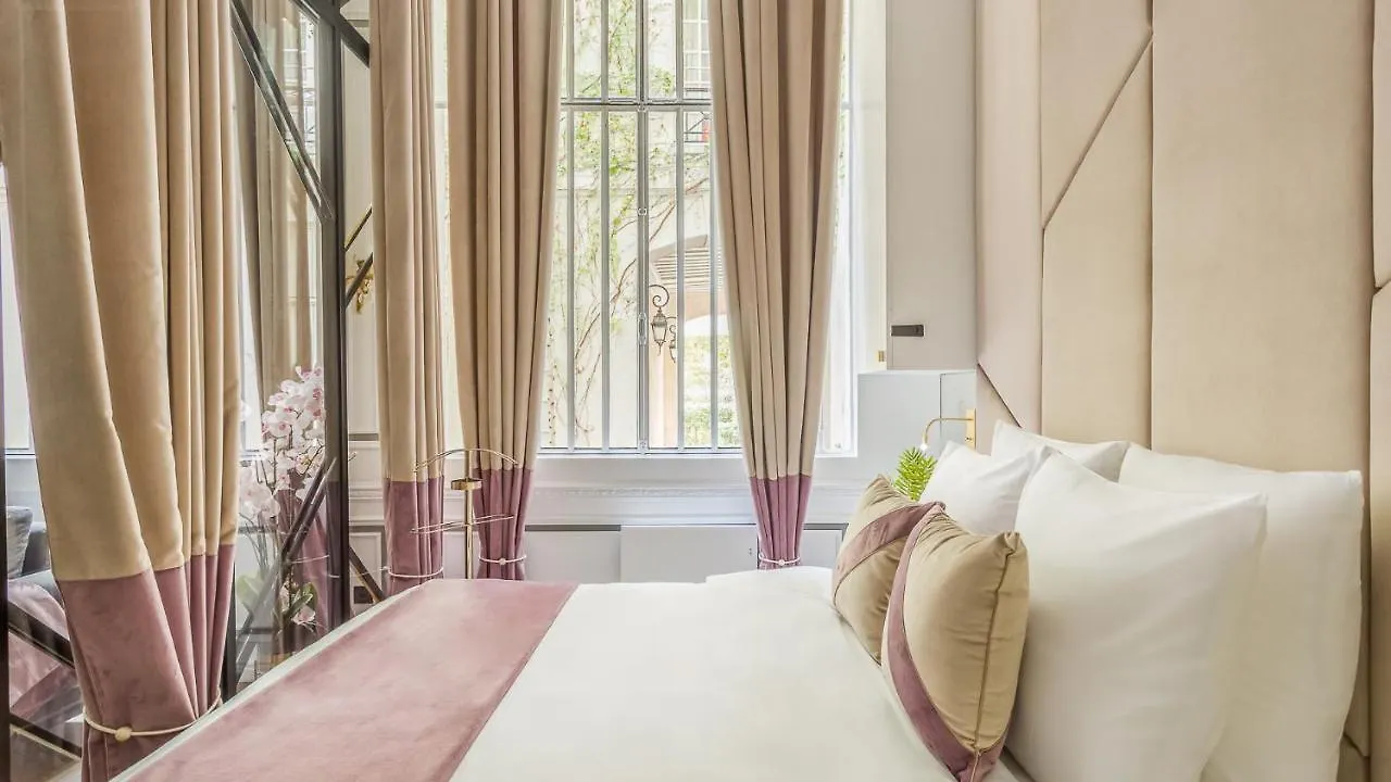 Merveil - Luxury - Marais - Archives I Paris