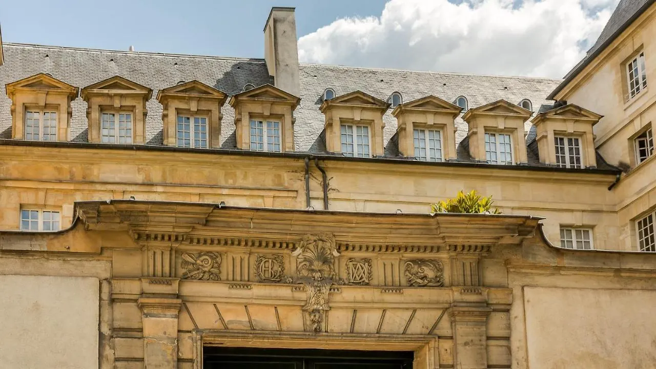 Merveil - Luxury - Marais - Archives I * Paříž