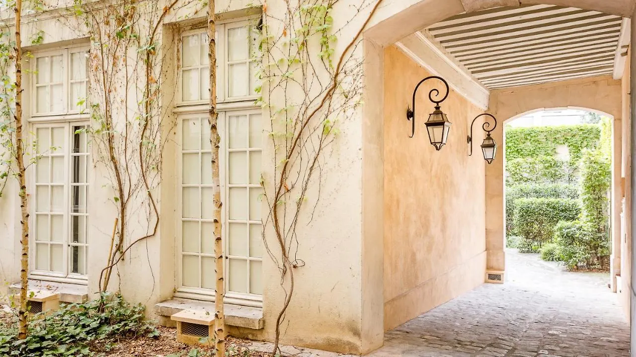Merveil - Luxury - Marais - Archives I *