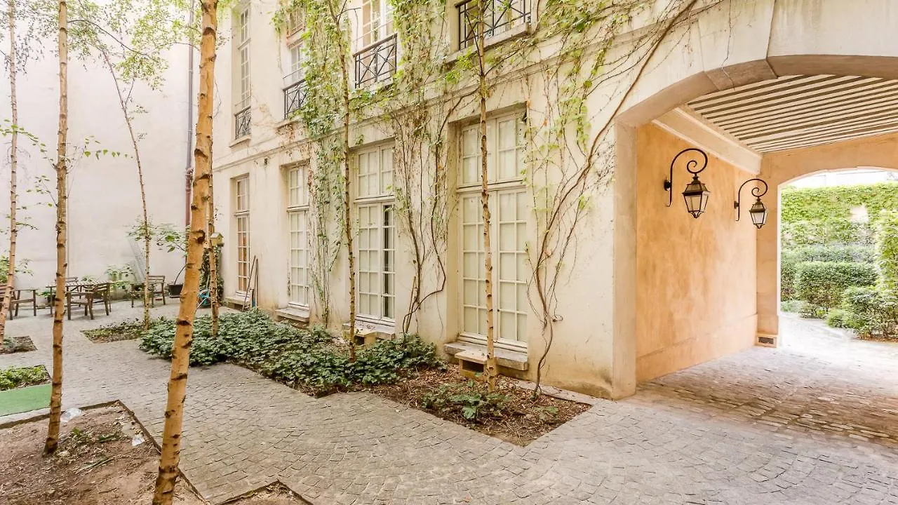 Merveil - Luxury - Marais - Archives I Paříž